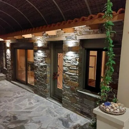 Το Μικρό Σπίτι Στον Κήπο Apartment Karystos  Exterior photo