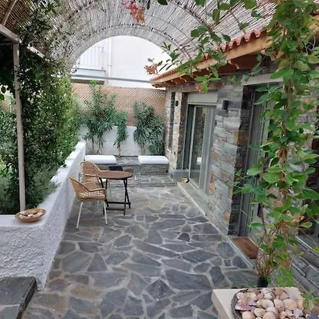 Το Μικρό Σπίτι Στον Κήπο Apartment Karystos  Exterior photo